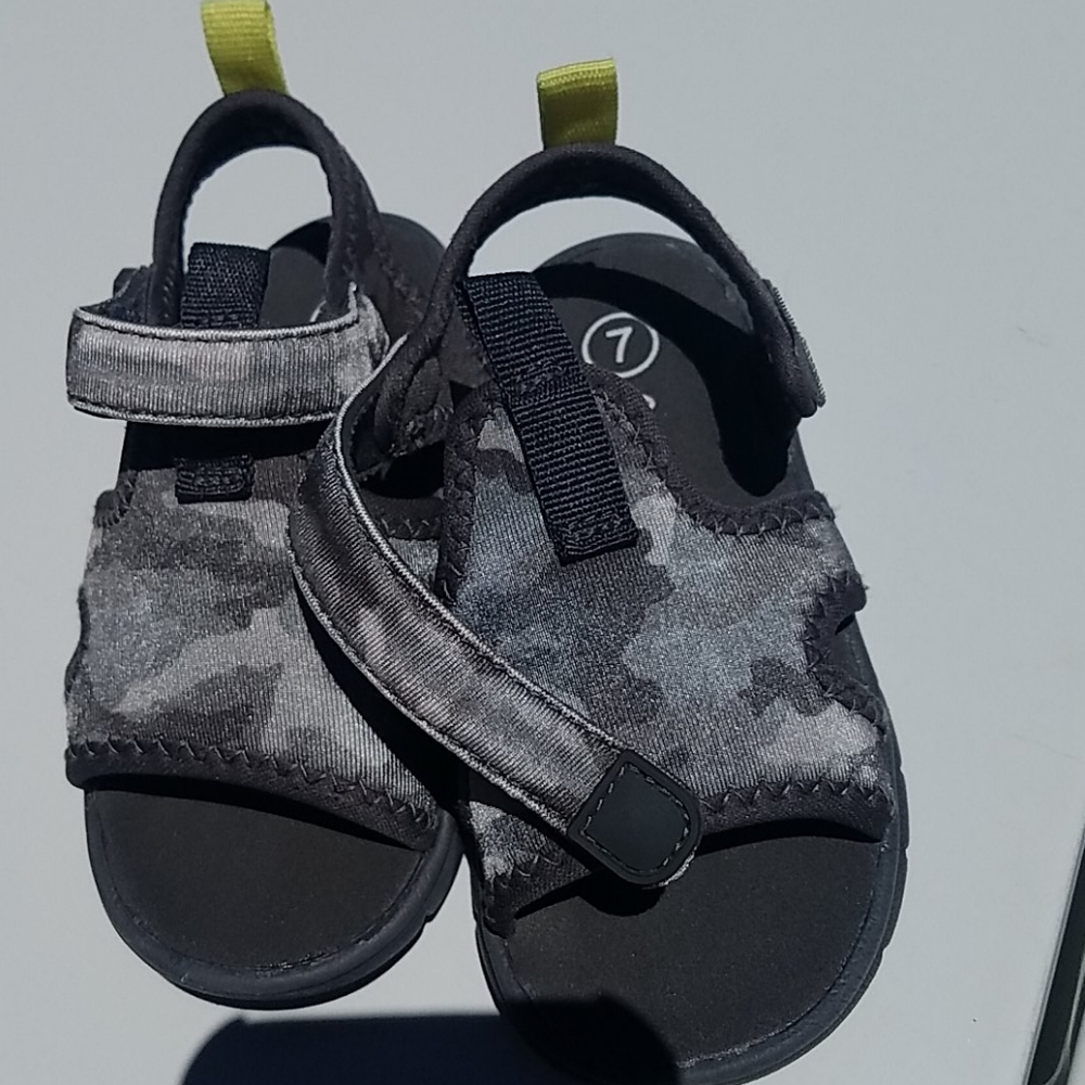 Boy's sandals